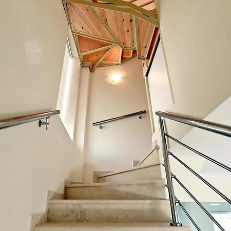 Iris By Rentalspro Services - *