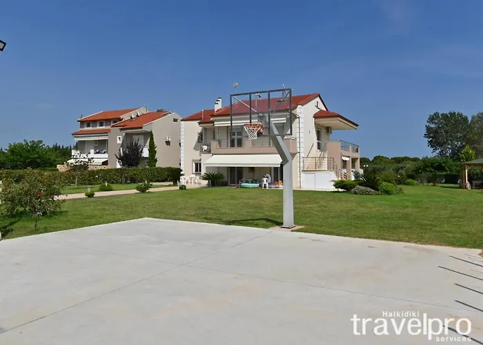 Villa Iris By Rentalspro Services -