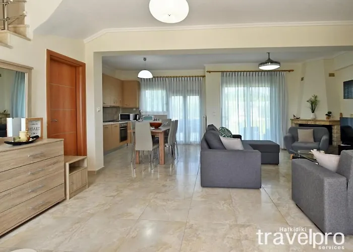 Iris By Rentalspro Services - Ágios Mámas